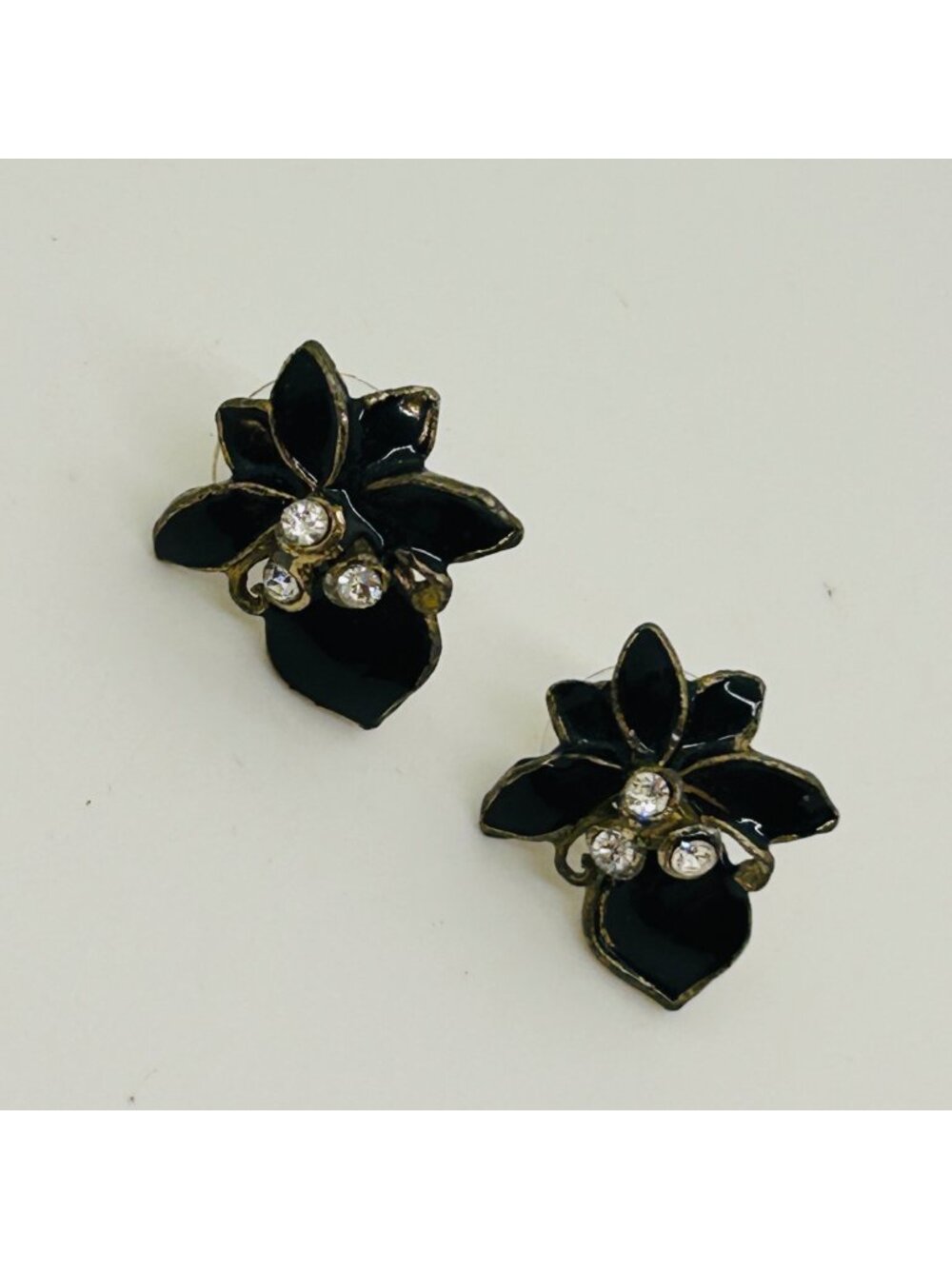 Black Enamel Flower Stud Earrings Rhinestone Statement Gold Tone Floral Vintage